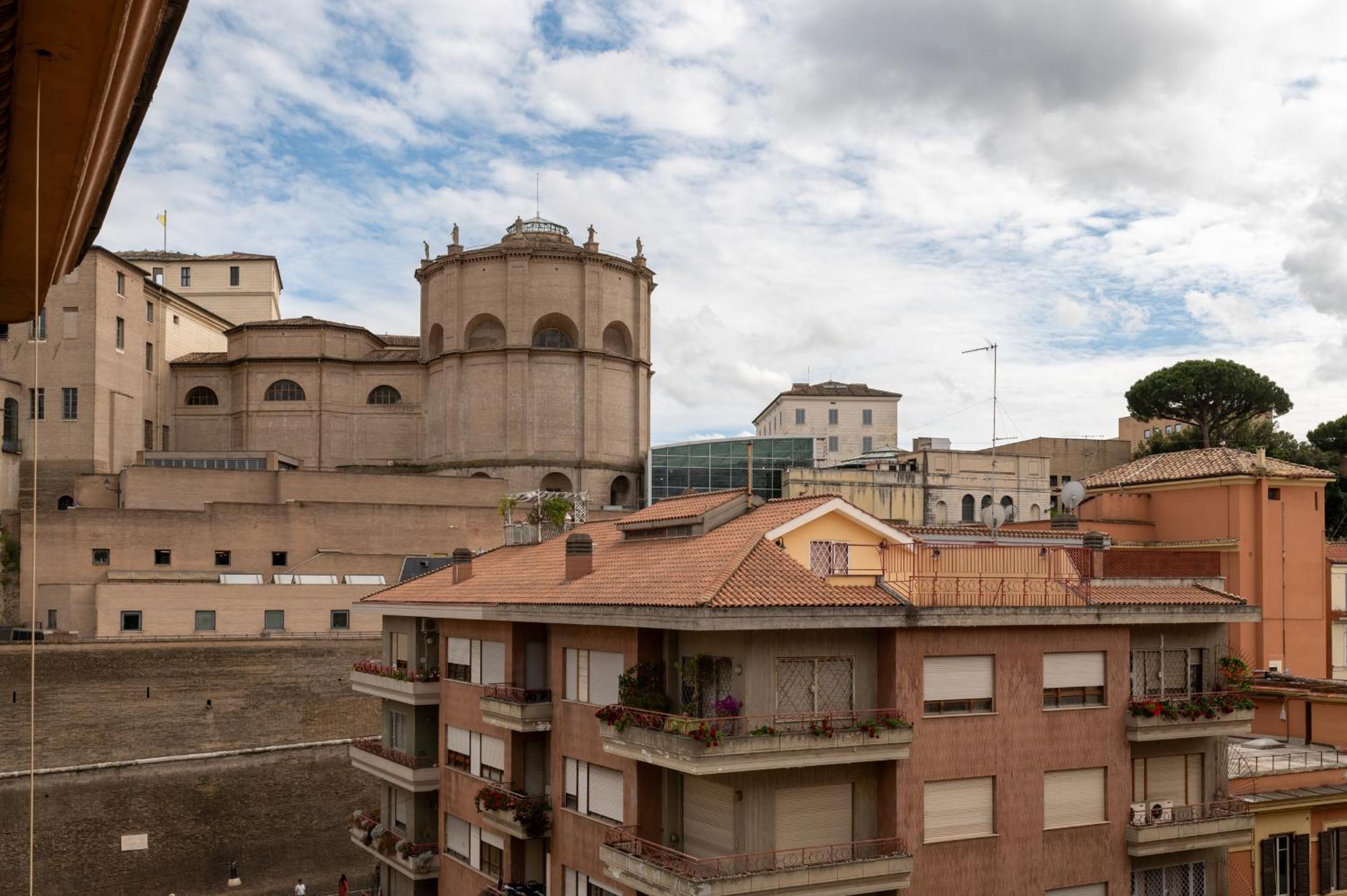 Sistine Chapel View Rooms Check-In From 3 Pm To 10 Pm Exterior photo
